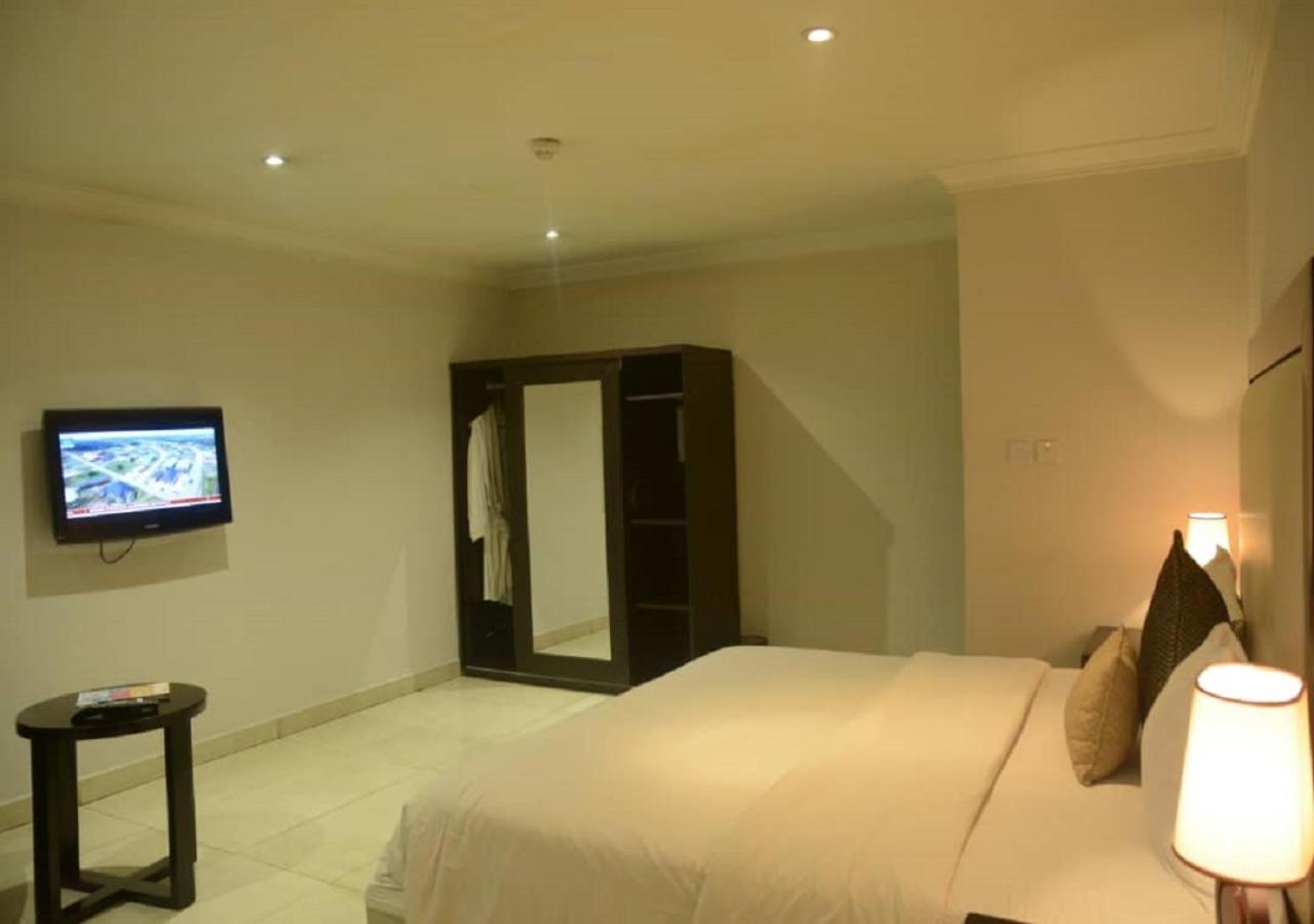 S & S Hotel & Suites Лагос Экстерьер фото