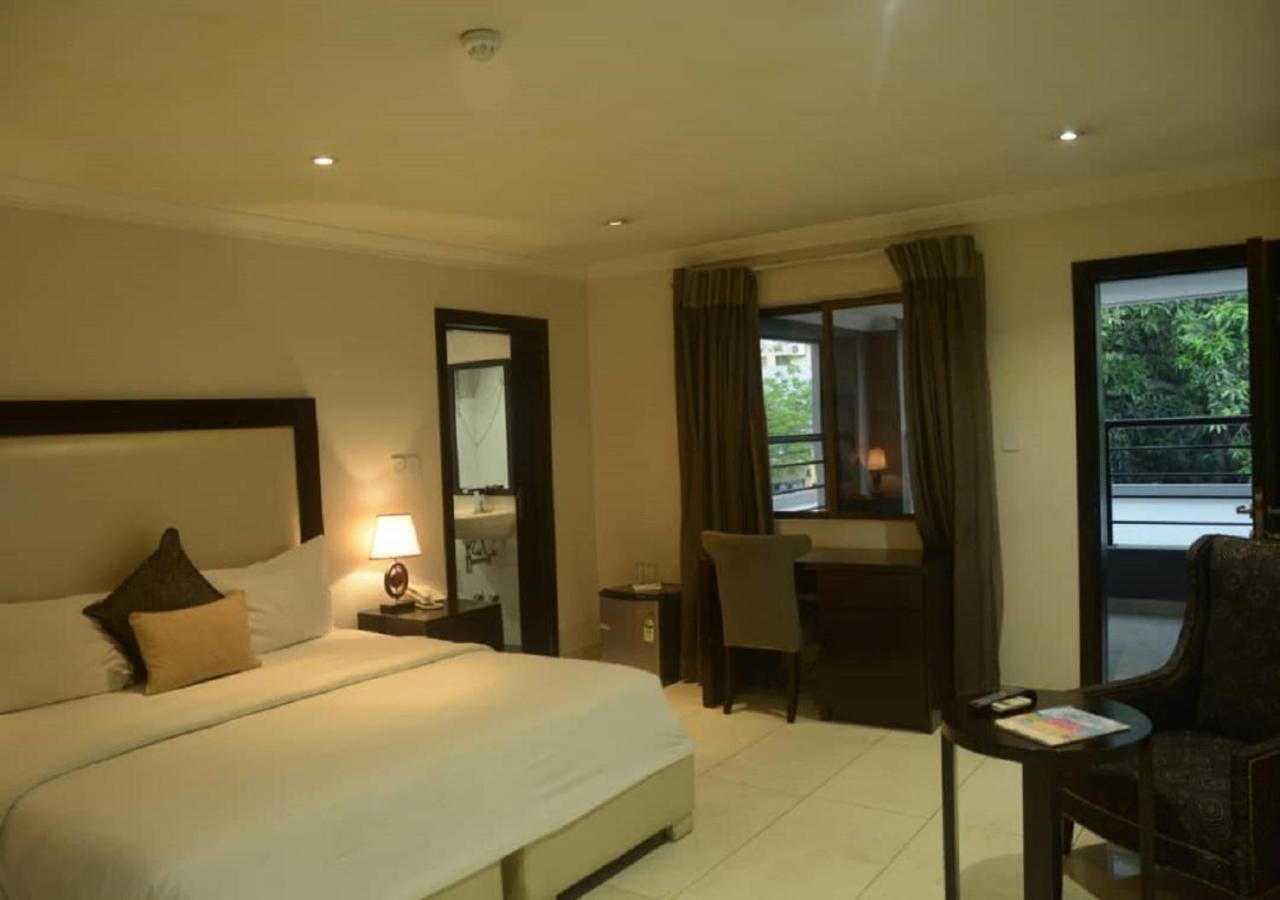 S & S Hotel & Suites Лагос Экстерьер фото